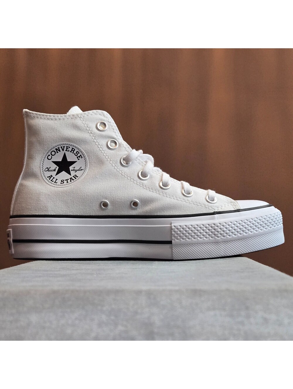 Converse Chuck Taylor All Star Lift Hi - White / Black (560846F) Women's 7